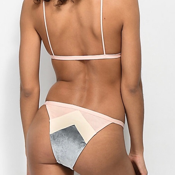 Cheeky bathing suit bottoms - Picture 4 of 4